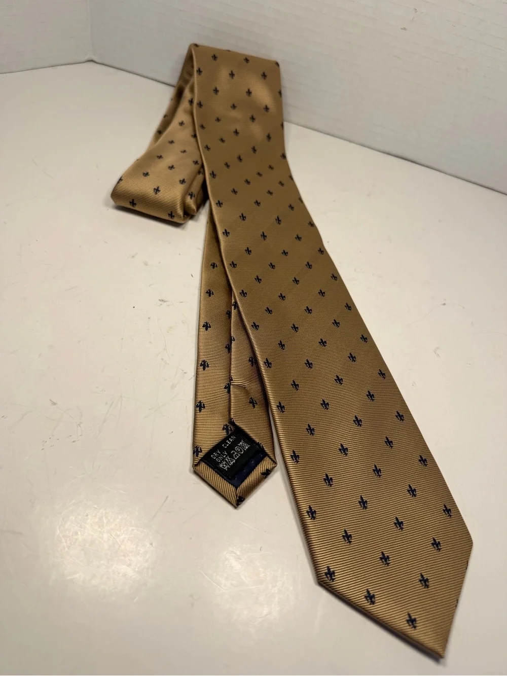 Firenze 100% Silk Gold Necktie with Blue Fleur-De-Lis Pattern